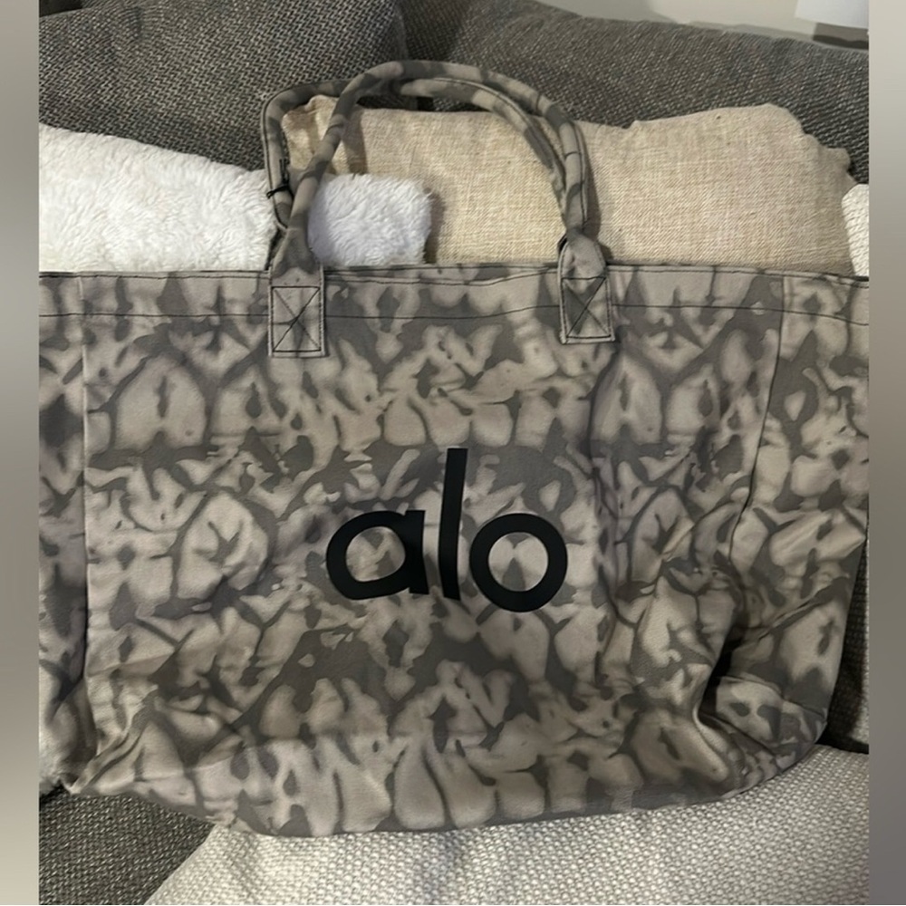 Alo Gray Tie-Dye Tote Bag